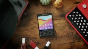 Unihertz Titan 2 Hồi Sinh Huyền Thoại Blackberry Với Hiệu Năng Mạnh Mẽ Và Mức Giá Gây Sốc