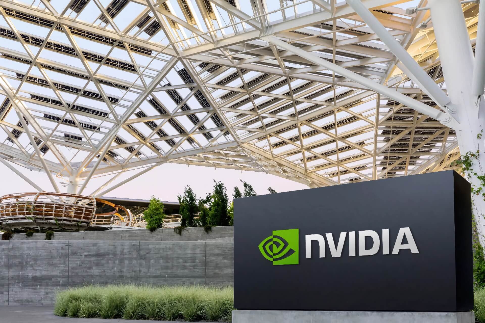 Trump Suy Xét Chia Tách Nvidia để Kiểm Soát Ai 02