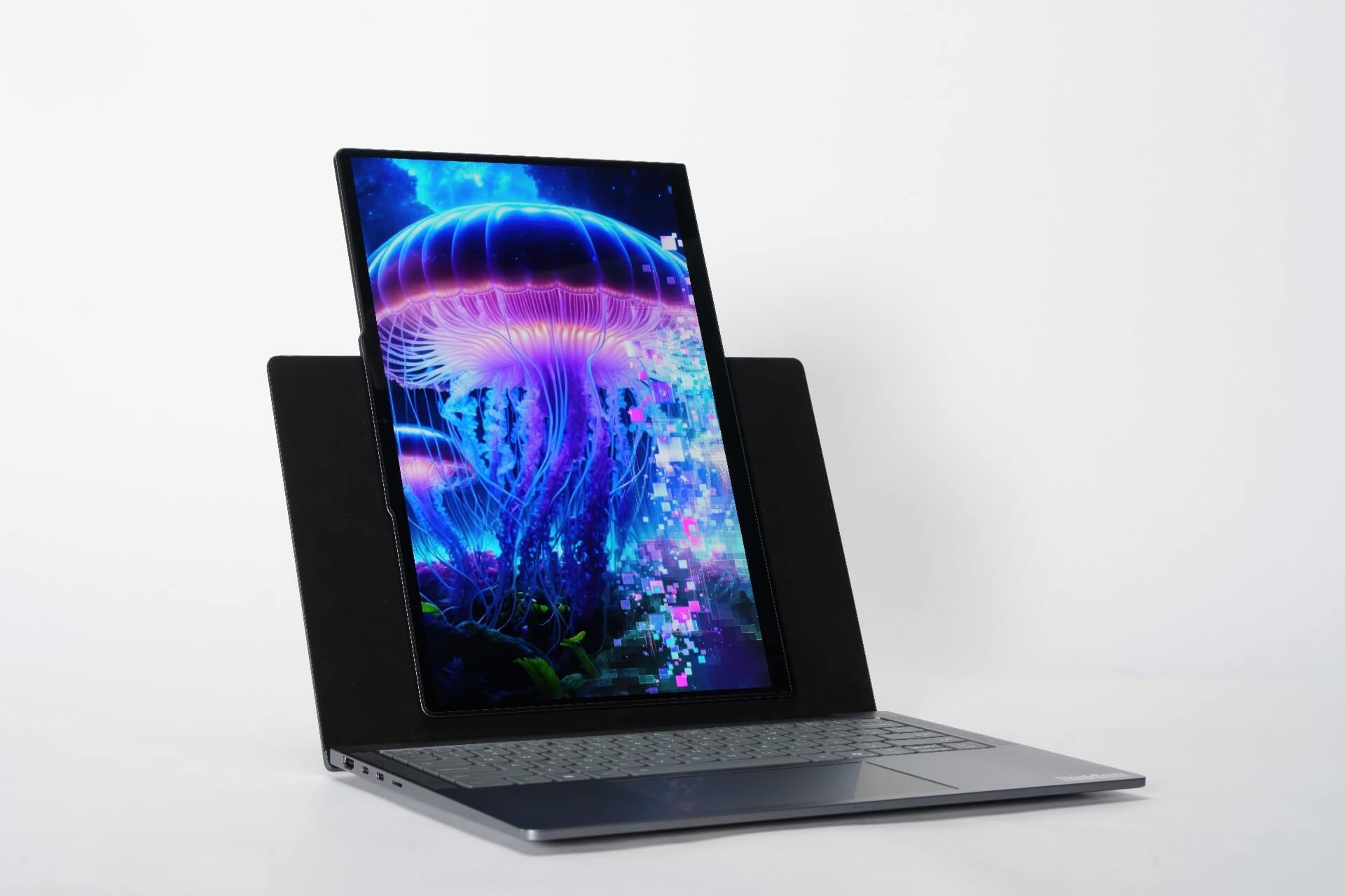 Lenovo Project Pivo Làm Mới Thiết Kế Laptop Với Màn Hình Xoay Linh Hoạt