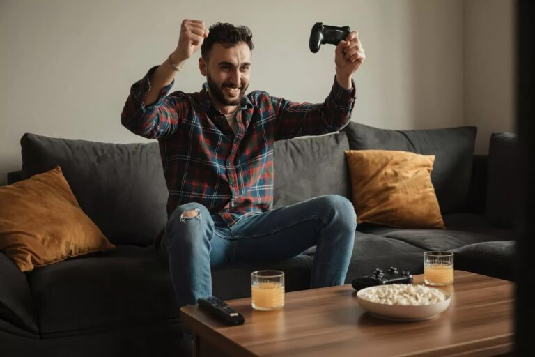 Chân Dung Game Thủ Hiện đại 41 Tuổi, Gần Nửa Là Phụ Nữ Featured