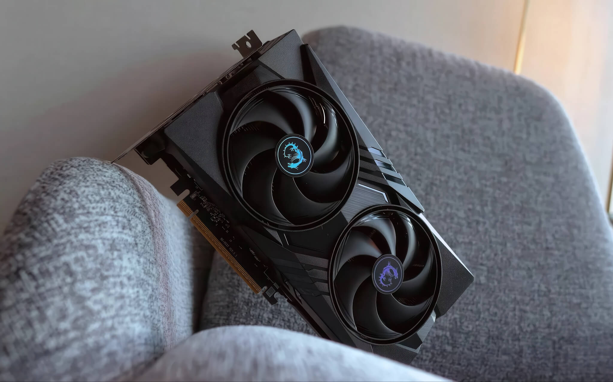 Thực tập sinh nghỉ việc vì công ty đòi RTX 5060 trúng thưởng