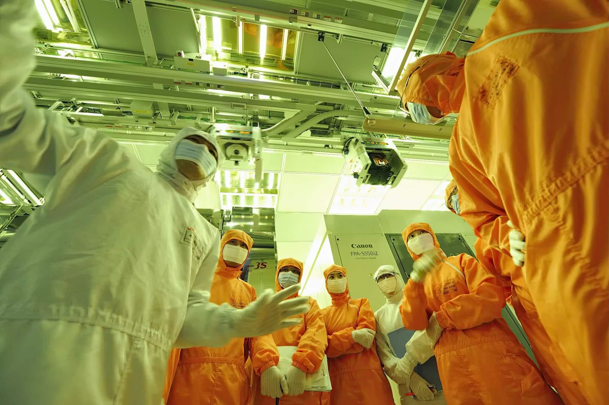 Samsung thách thức SK Hynix trong cuộc chiến chip nhớ AI HBM4