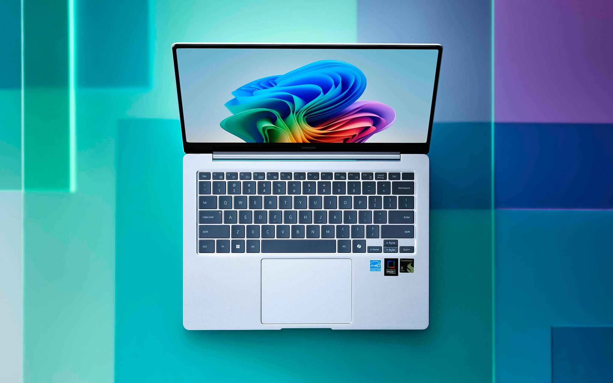 Samsung Galaxy Book4 Edge 14 inch laptop mỏng nhẹ chạy chip Snapdragon X Elite