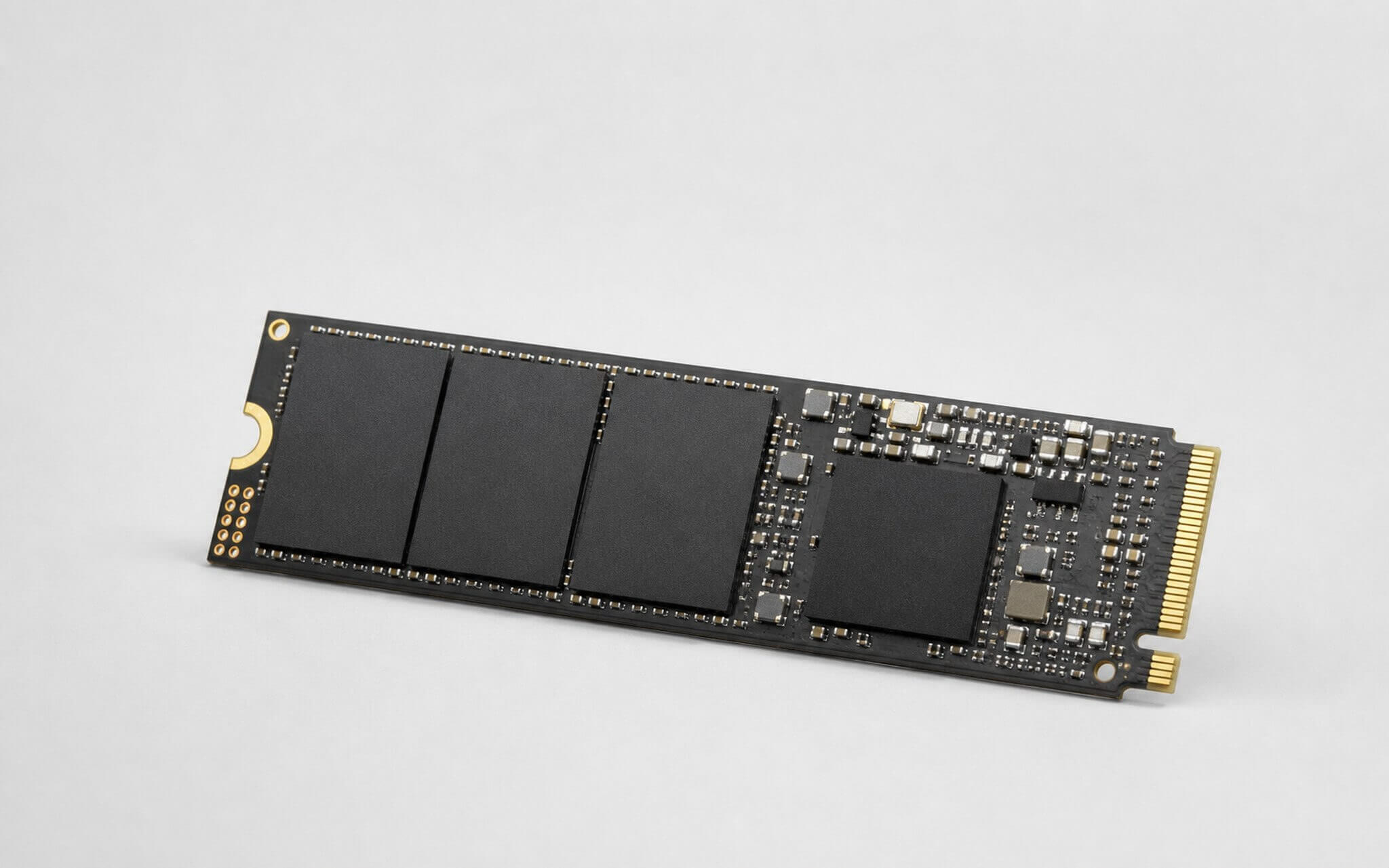 Slot M.2 SSD Laptop của bạn hỗ trợ NVMe hay SATA? Cách tự kiểm tra trước khi nâng cấp SSD